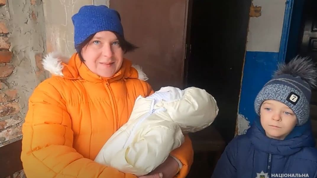 Из Нью-Йорка в Донецкой области вывезли семью с младенцем
