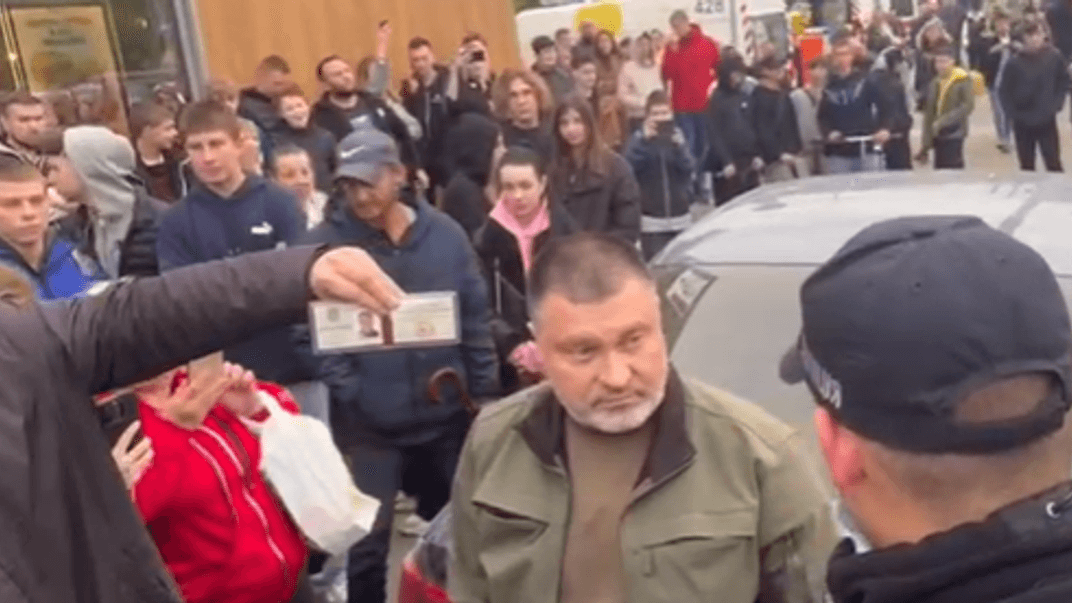 Ексголова Броварської РДА Володимир Майбоженко на місці ДТП у квітні 2024 року