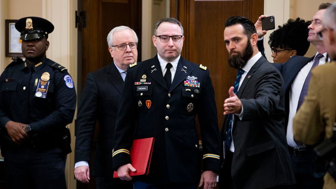 Директор із питань Європи Александр Віндман (в центрі) планує дати свідчення у комітеті Палати представників Конгресу, Вашингтон, США, 19 листопада 2019 року