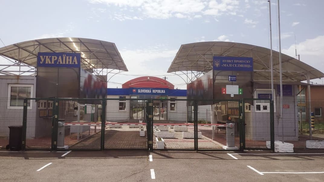 Пункт пропуску «Малі Селменці»