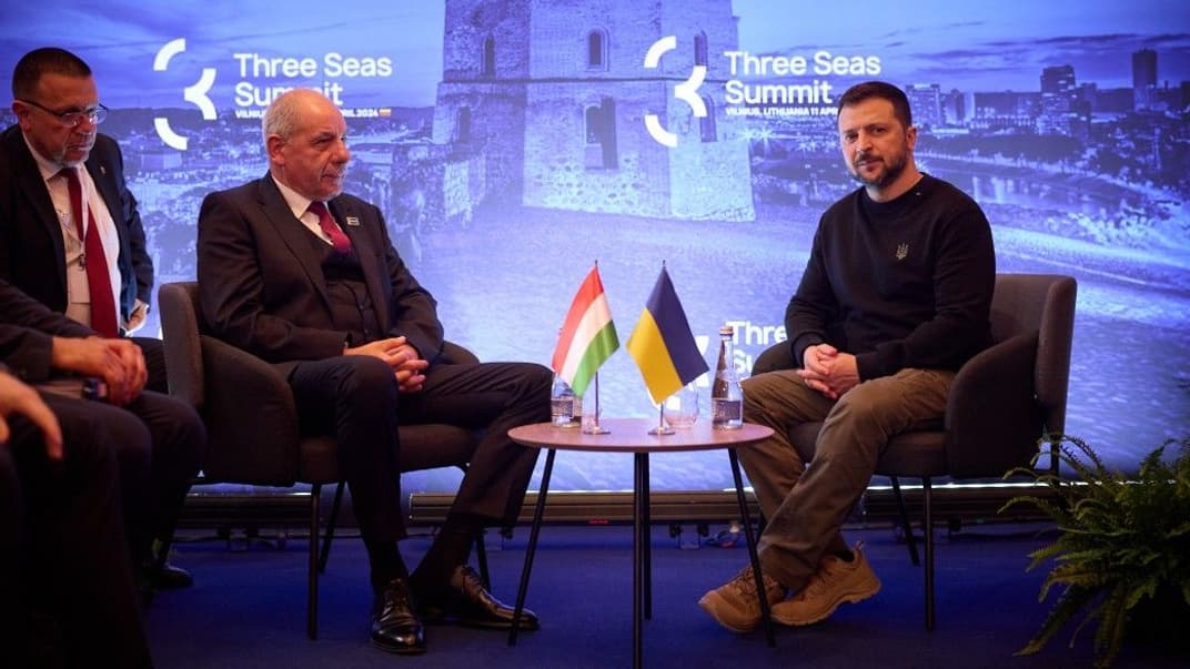 Президент Володимир Зеленський провів зустріч із новим лідером Угорщини Тамашем Шуйоком у межах саміту Ініціативи трьох морів у Вільнюсі, 11 квітня 2024 року 