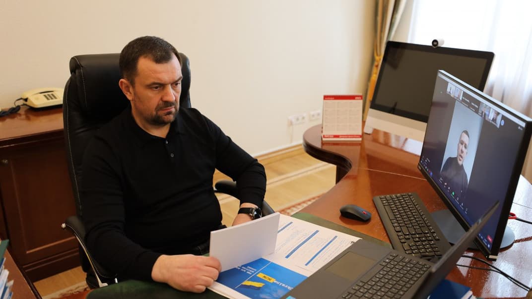 Валерій Пацкан під час виступу на спільному онлайн-семінарі з представниками Національного аудиторського офісу Великої Британії «Рахункова палата і НАО: працюємо разом», березень 2023 року