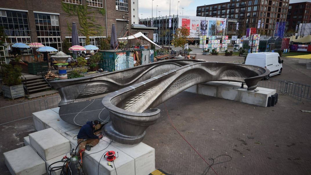 В Нідерландах побудували перший у світі 3D-друкований міст