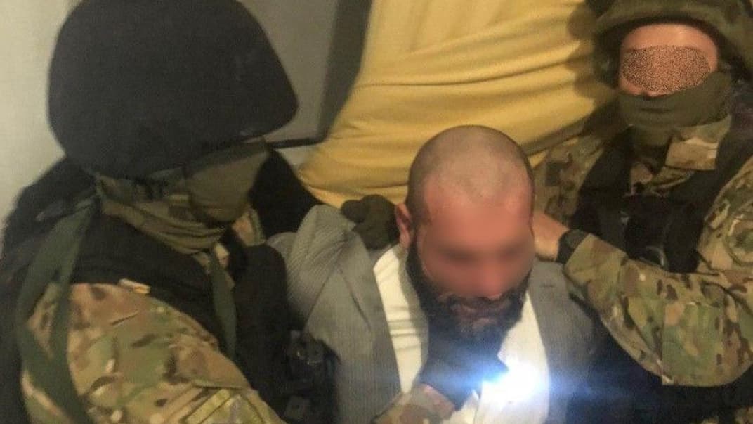 Задержанный россиянин, за полчаса совершил ряд преступлений в Киевской области