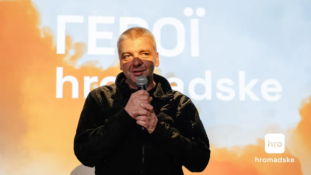 Правозахисник та військовий Максим Буткевич виступає на події до 11-річчя hromadske, 21 листопада 2024 року