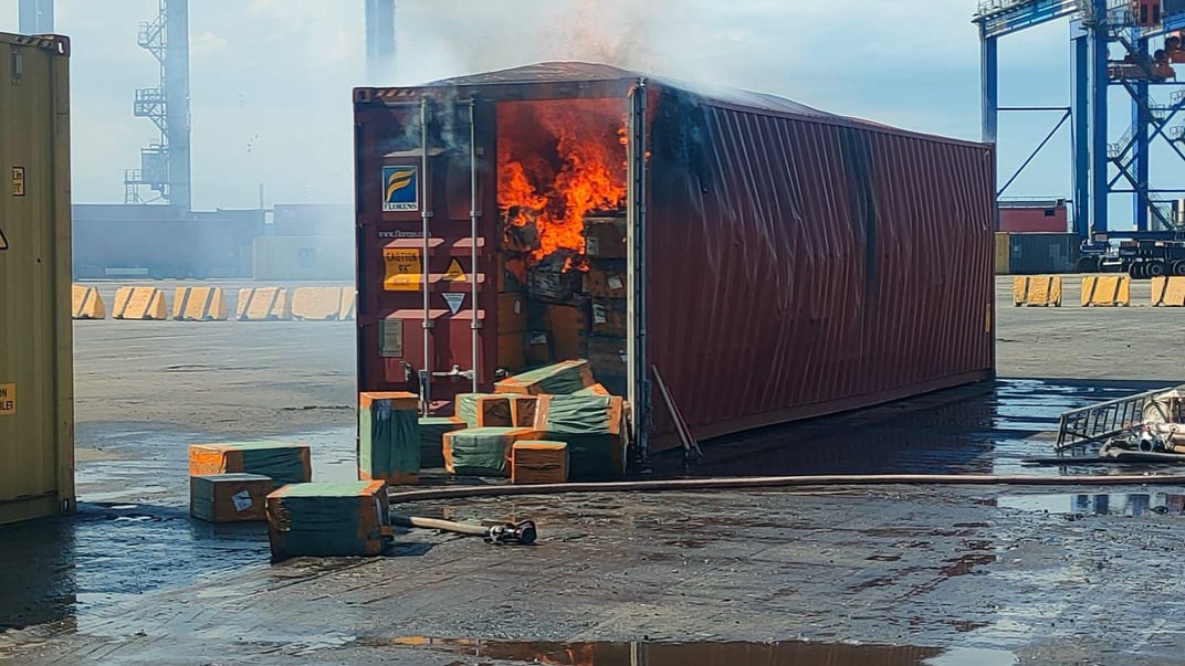 Войска рф ударили баллистическими ракетами по Одесскому порту: один погибший, восемь раненых (ДОПОЛНЕНО)