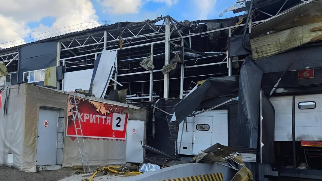 Наслідки атаки на термінал «Нової пошти» на Чернігівщині, 5 липня 2026 року