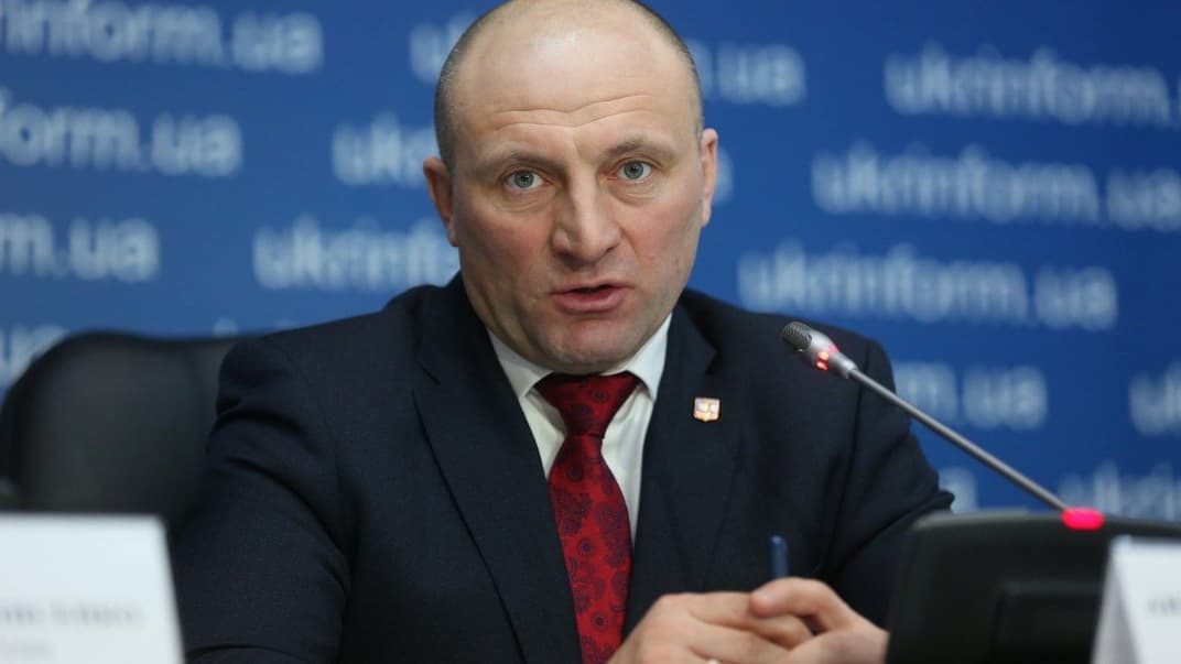Мэр города Черкассы Анатолий Бондаренко во время пресс-конференции в Киеве, 17 февраля 2017 года, архивное фото