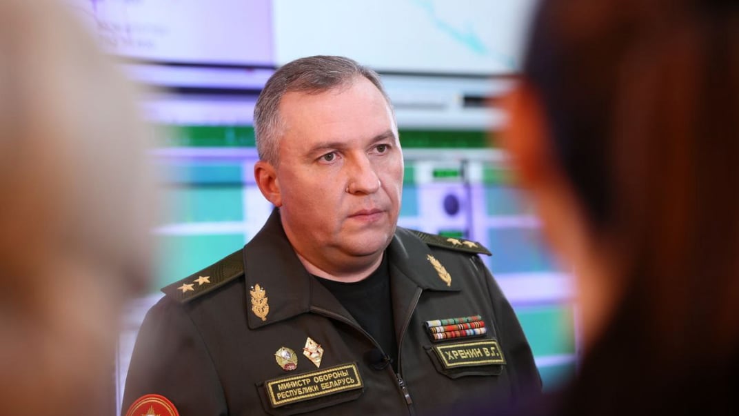 Міністр оборони Білорусі Віктор Хренін під час зустрічі з журналістами 13 серпня