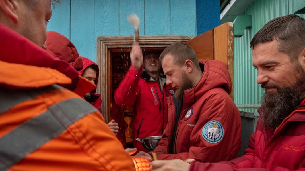 Українські полярники відзначили Великдень без карантину, 19 квітня 2020 року