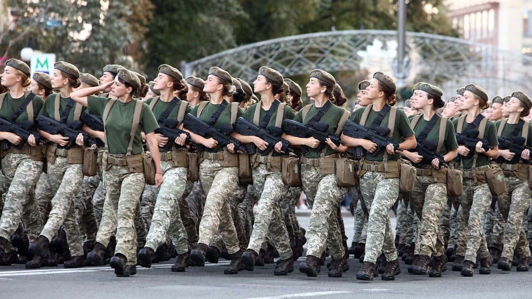 Ілюстративне фото. Українські військовослужбовці марширують Хрещатиком під час репетиції параду до Дня Незалежності, Київ, 20 серпня 2018 року