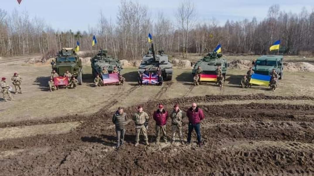 Перші бойові танки Challenger 2 в Україні