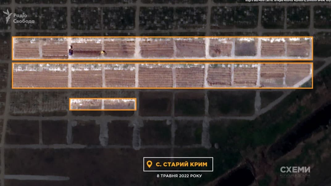 Журналисты по спутниковым снимкам фиксируют, что места массовых захоронений людей у Мариуполя продолжают увеличиваться