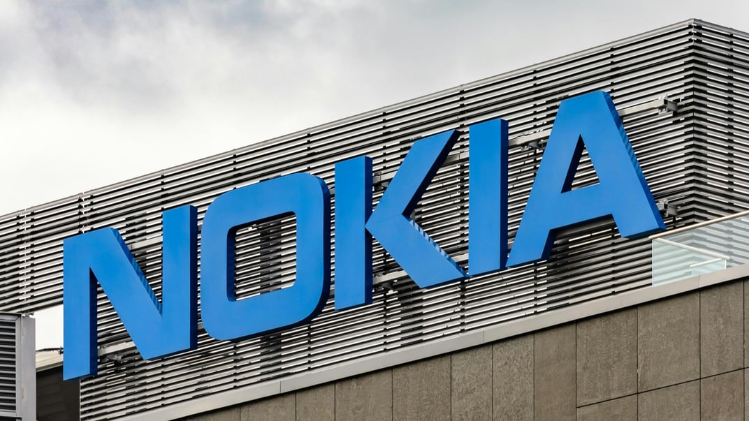 Ілюстративне фото. Логотип компанії Nokia над її офісом у Вроцлаві
