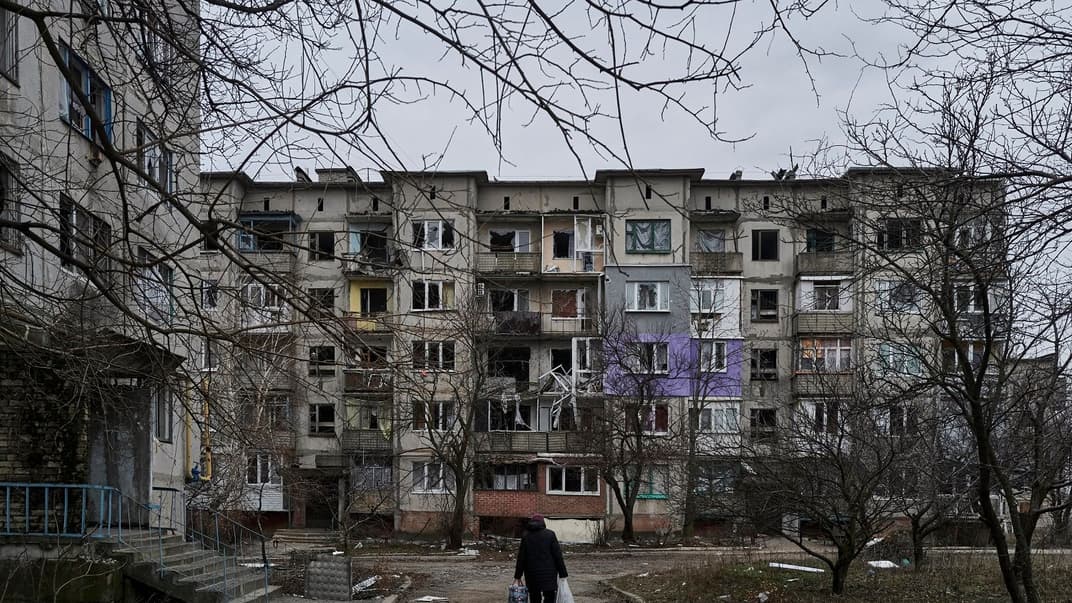 Поврежденный в результате боевых действий дом в Соледаре, 21 декабря 2022 года