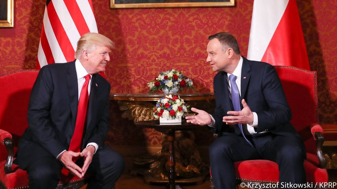 Иллюстративная фотография. Президенты США и Польша Дональд Трамп и Анджей Дуда во время встречи в июле 2017 года