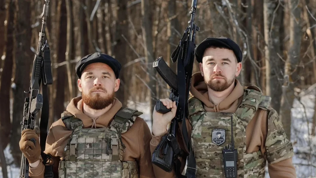 Антон Спіцин із братом Олександром Антон Спіцин (ліворуч) із братом Олександром