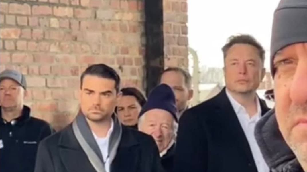 Илон Маск посетил концлагерь Аушвиц