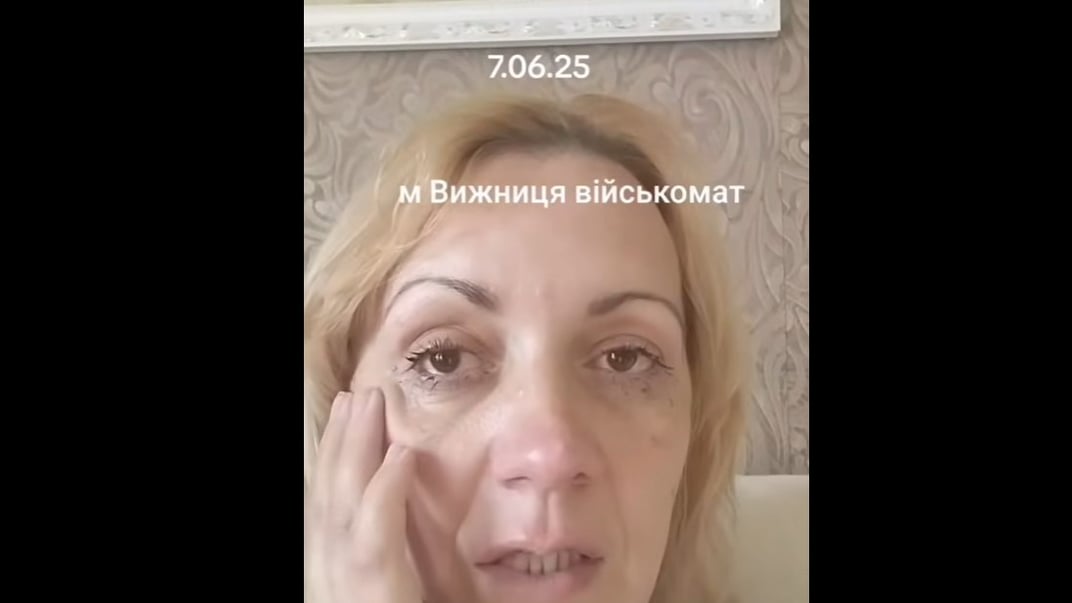 Жінка, яка скаржилася на незаконну мобілізацію її чоловіка у Вижниці на Буковині
