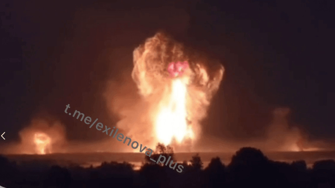 В Тверской области россии из-за атаки беспилотников загорелся склад боеприпасов