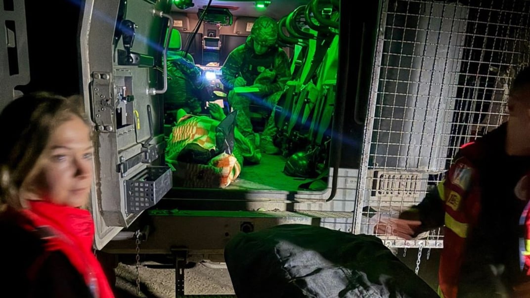 Евакуація пораненої волонтерки