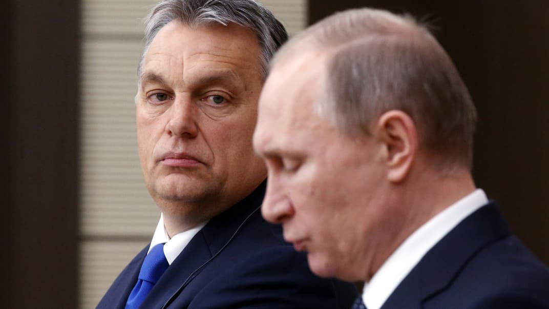 Премьер-министр Венгрии Виктор Орбан и президент россии владимир путин (справа) на совместной пресс-конференции в резиденции Ново-Огарево под Москвой, россия, 17 февраля 2016 года