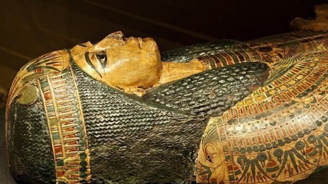 Саркофаг, у якому лежить мумія Нес'ямун