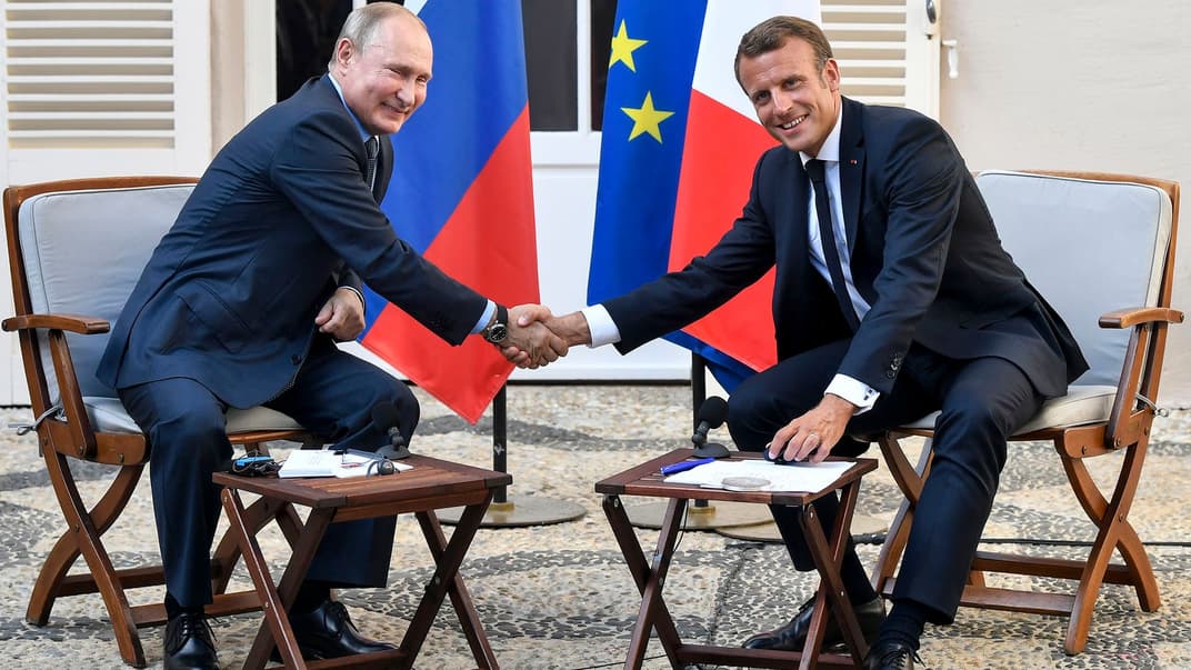 Эмманюэль Макрон и Владимир Путин во время встречи в Борм-ле-Мимоза, Франция, 19 августа 2019 года