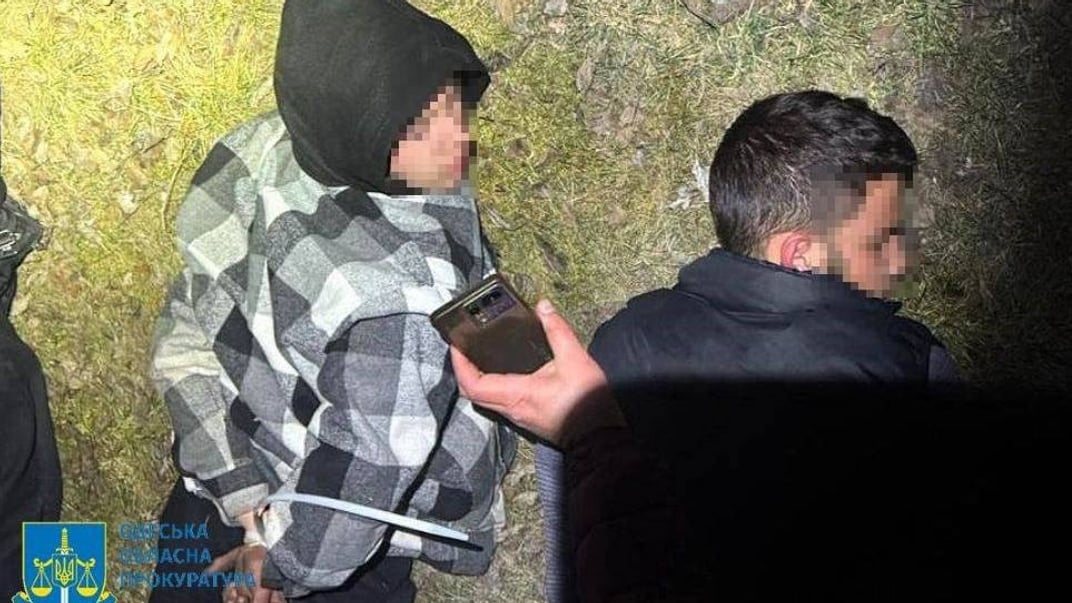 Двух юношей задержали по подозрению в диверсии в Одесской области