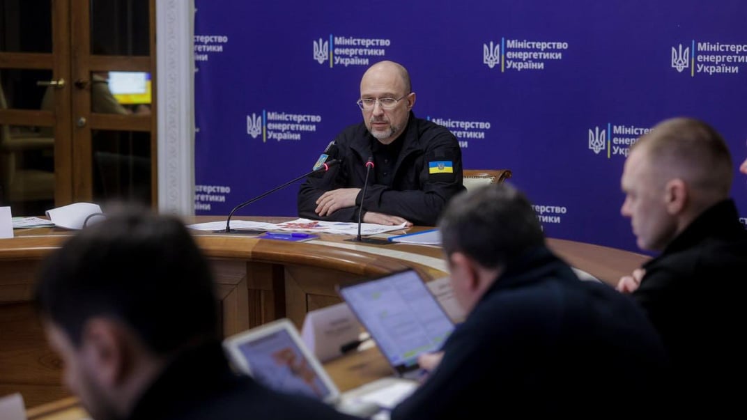 Міністр енергетики Денис Шмигаль під час засідання Штабу щодо ліквідації наслідків надзвичайної ситуації в енергетиці