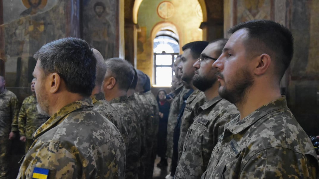 Ілюстративне фото. Випускники курсу військових капеланів у квітні 2025 року