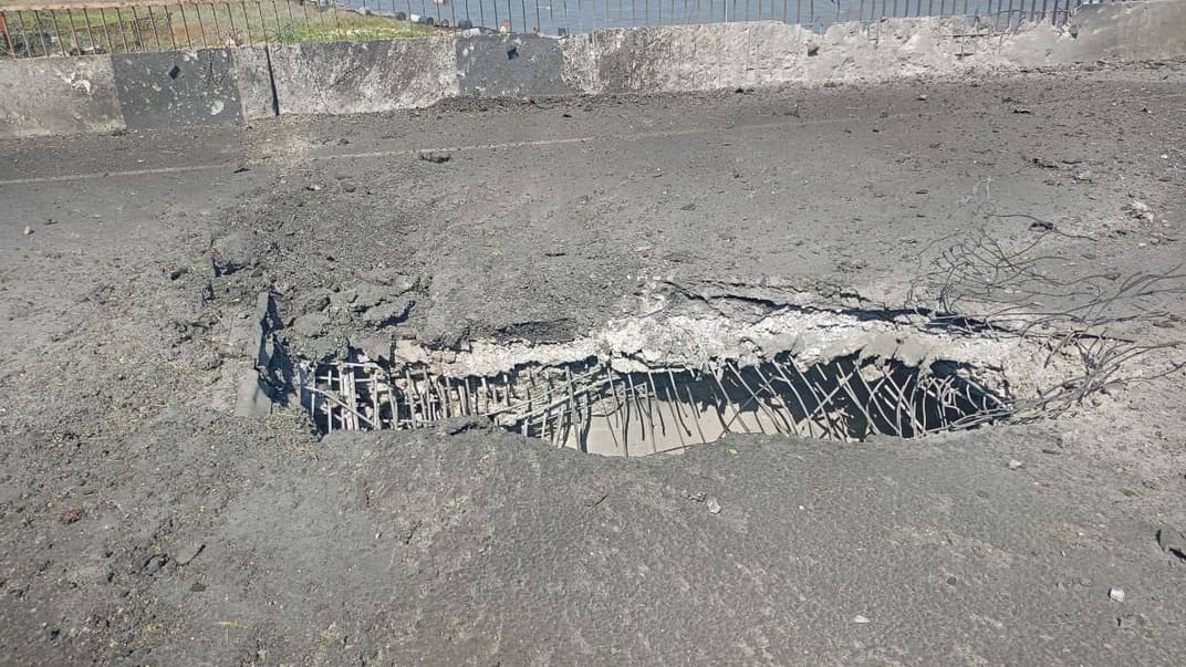 Як стверджує колаборант Сальдо, це наслідки влучання по Чонгарському мосту, 6 серпня 2023 року