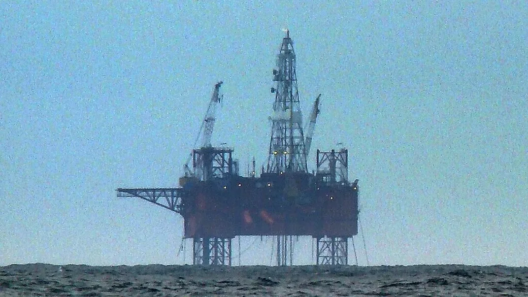 Бурова платформа Petrobaltic у Балтійському морі