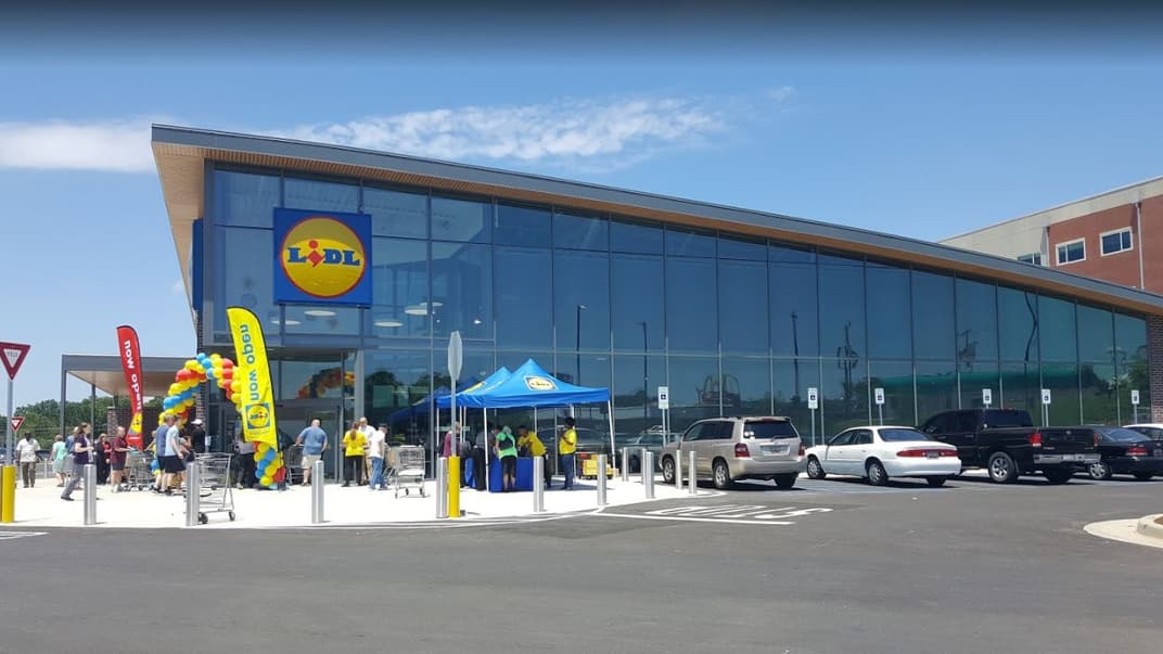 Магазин Lidl в Калифорнии, США