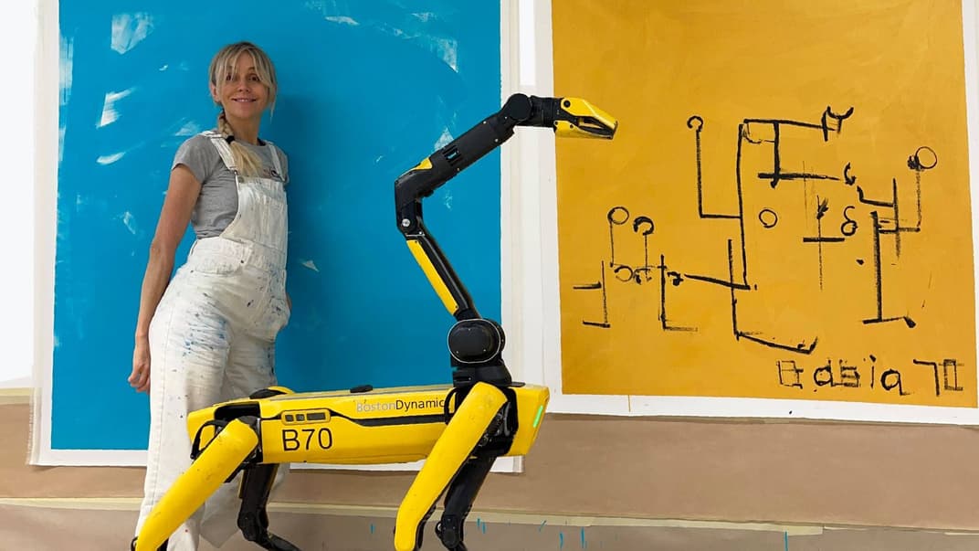 Художница создает картины вместе с робопсом Boston Dynamics. Одну уже продали за $31,5 тысячи