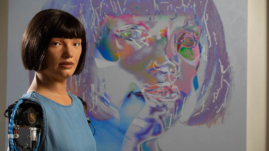 Робот-художница AI-Да