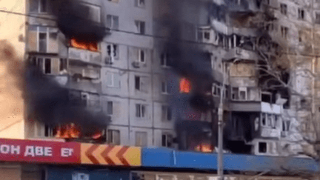 російські дрони атакували багатоповерхівку у Херсоні, 19 квітня 2025 року російські дрони атакували багатоповерхівку у Херсоні, 19 квітня 2025 року