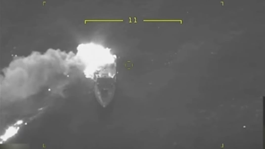 Украинские моряки уничтожили катер с российским десантом возле побережья Херсонской области (ВИДЕО)