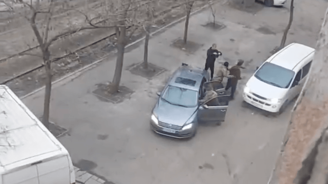 Кадр інциденту з ТЦК в Одесі Кадр інциденту з ТЦК в Одесі