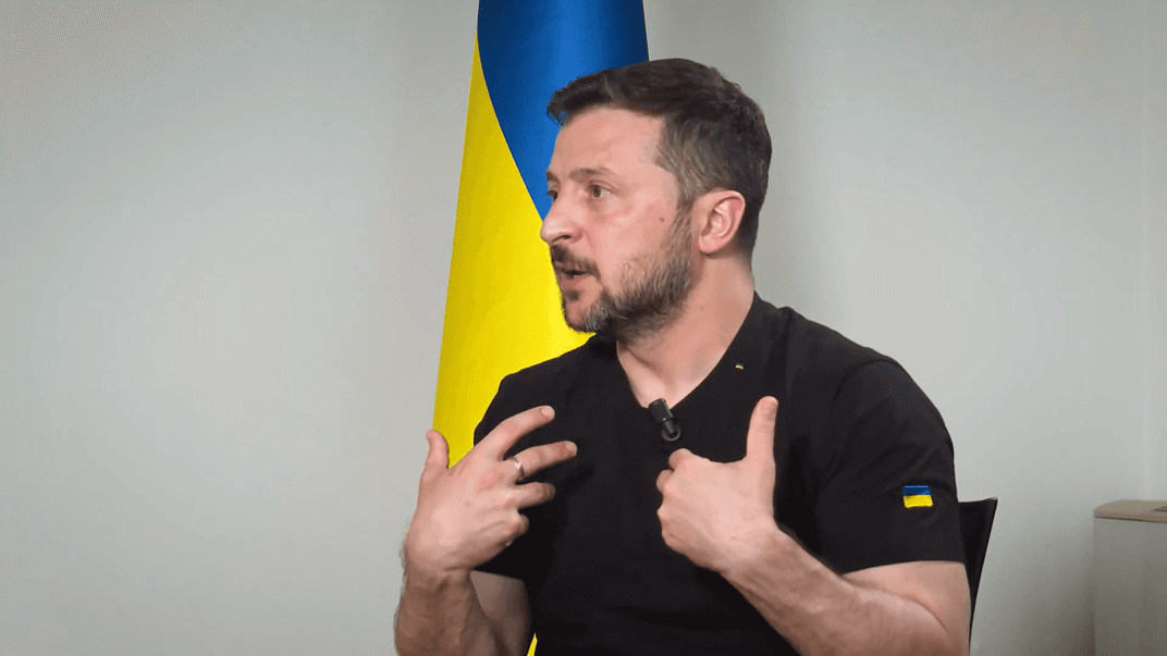 Владимир Зеленский во время интервью итальянскому телеканалу Sky TG24