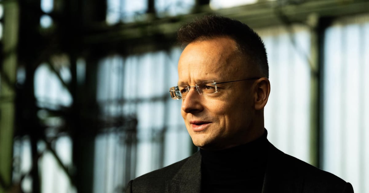 Hungary FM Szijjártó claims Oschadbank cash convoy linked to “Ukrainian military mafia”