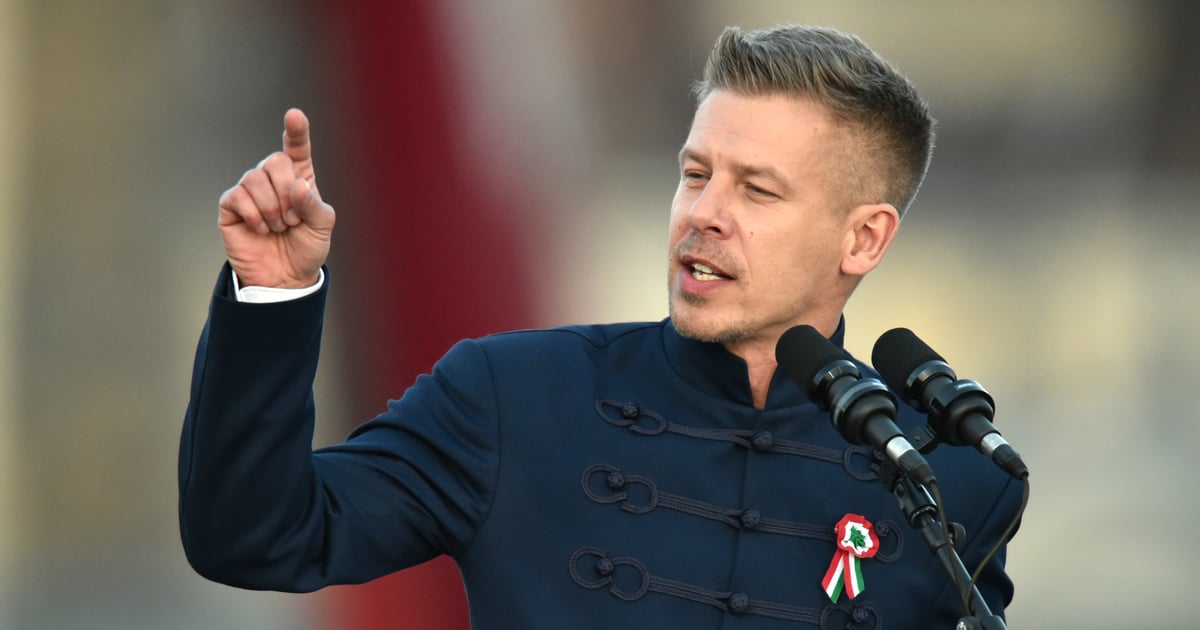 Лідер партії «Тиса» Петер Мадяр заявив, що олігархи, які підтримують Віктора Орбана, переказують свої заощадження на рахунки в інших країнах. 

Так вони нібито готуються до втечі