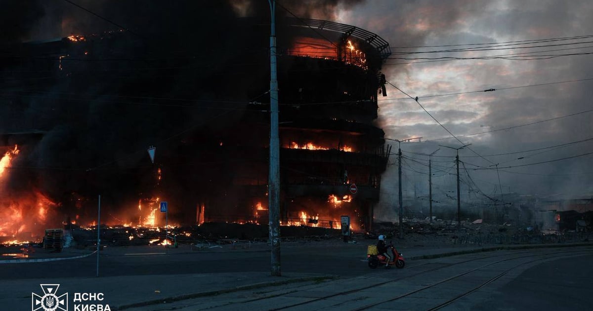 росія завдала масованого удару по Києву. Є постраждалі.

Пошкодження зафіксували в усіх районах міста. Про наслідки атаки — читайте на сайті