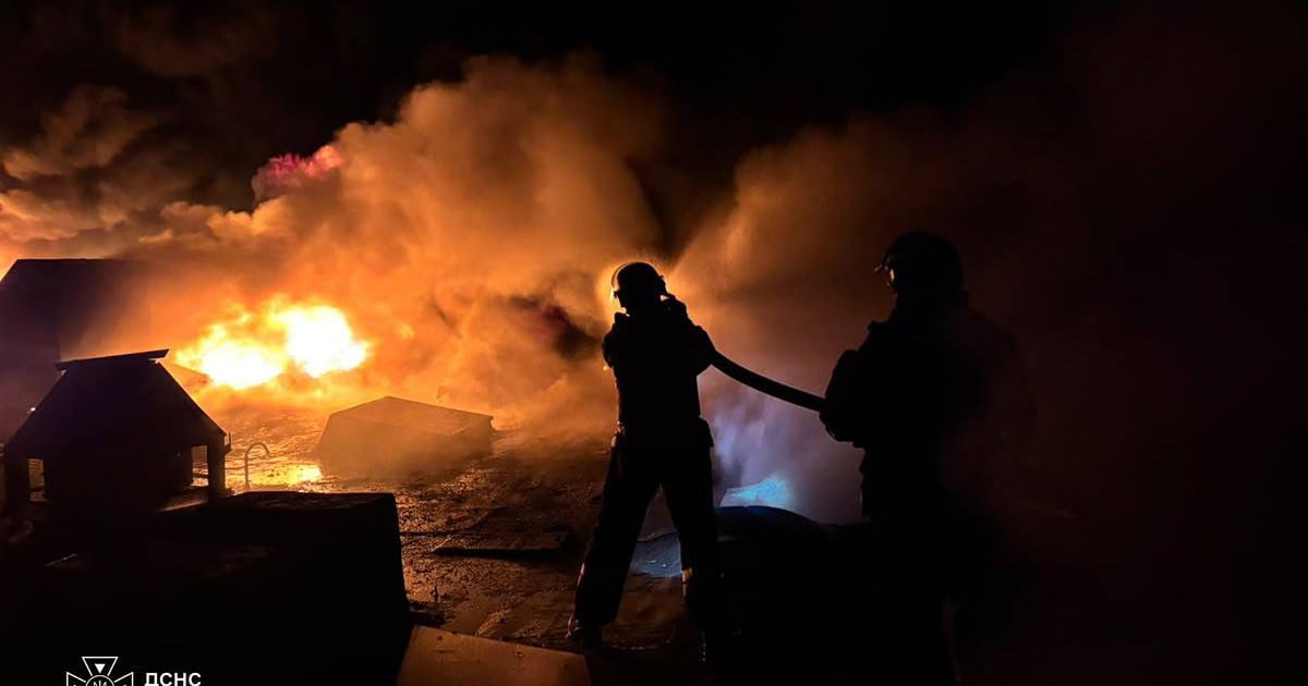 Війська рф атакували Україну ракетою Х-59 та 121 безпілотником. Які наслідки обстрілів?