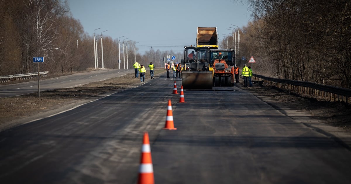 На українських трасах міжнародного призначення виконано близько 50% поточного ремонту. Завершити усі роботи на таких трасах планують до 1 травня — повідомила Юлія Свириденко