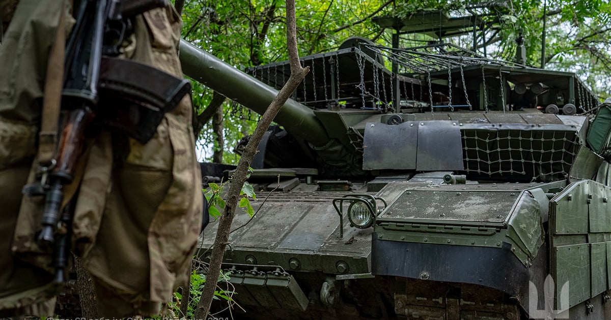 Бійці 68 бригади затрофеїли новітній російський танк «Прорив» | hromadske