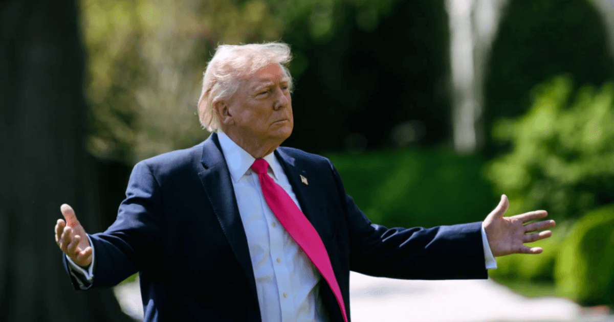 Дональд Трамп погрожує вивести американські війська з Італії та Іспанії, бо вони нібито не допомагали йому у війні з Іраном — пише Guardian.

Нагадаємо, 30 квітня Трамп оголосив, що може вивести війська з Німеччини