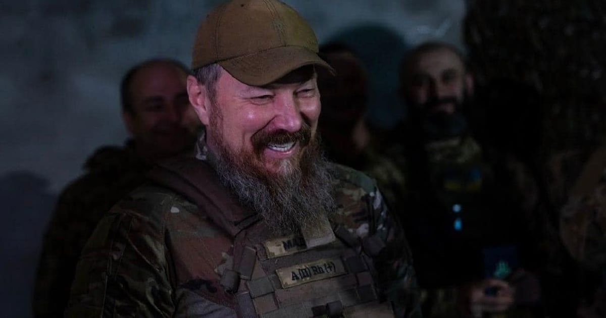 Роберт (Мадяр) Бровді вважає, що українським військовим 9 травня краще вдарити по регіонах росії, а не по Москві, навколо якої посилили протиповітряну оборону.

Про це він сказав в інтерв’ю для Guardian