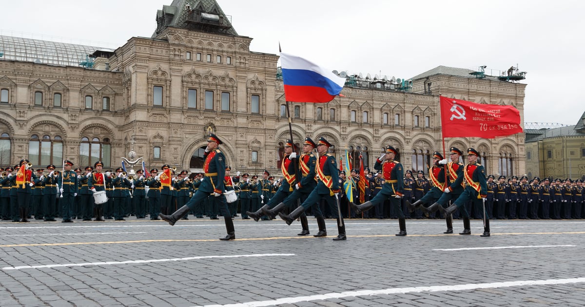 Міноборони росії заявило, що припинить бойові дії з 8 до 10 травня у зв’язку з перемир’ям з нагоди 9 травня. 

Якщо ж Україна завдасть ударів по регіонах або на лінії зіткнення, там грозяться «адекватною відповіддю»