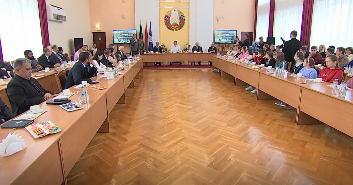 В Беларуси состоялась встреча иностранных дипломатов с депортированными ...